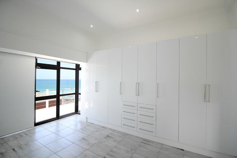 8 Bedroom Property for Sale in Reebok Western Cape